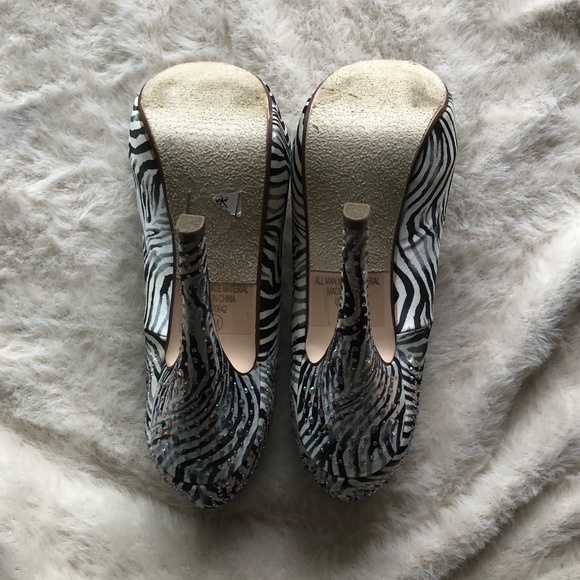 Shi by journeys Heels - Picture 5 of 5